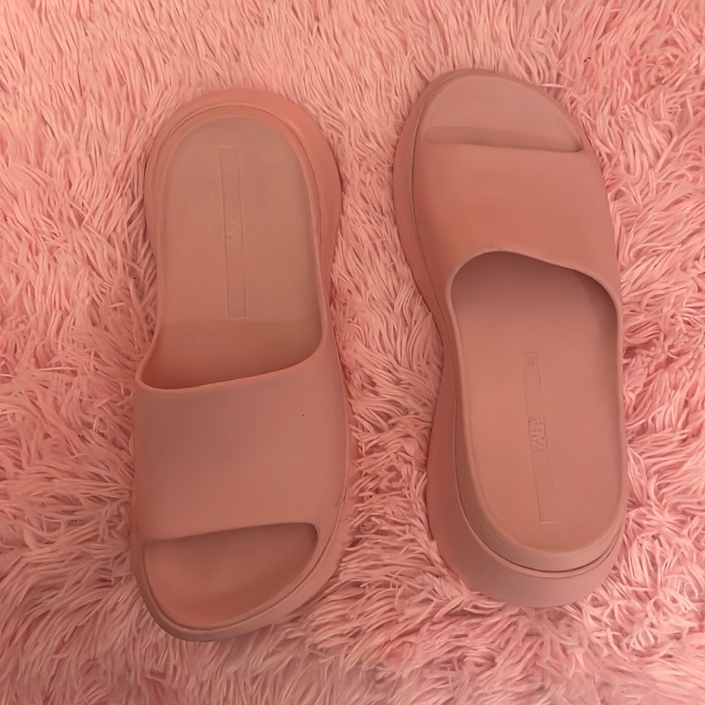 zara baby pink slides